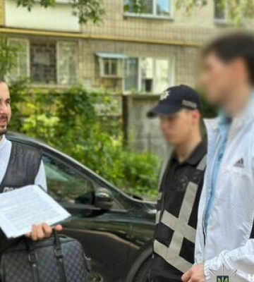 Поліція затримала киянина, який на замовлення спецслужб РФ підпалив авто військового. ФОТО