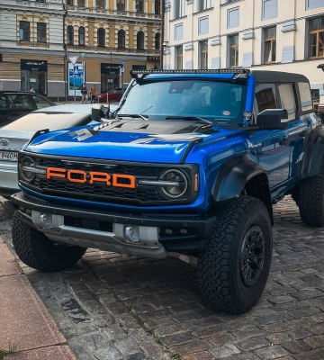 400-сильный монстр: в Киеве появился брутальный внедорожник Ford за 3,3 миллиона 