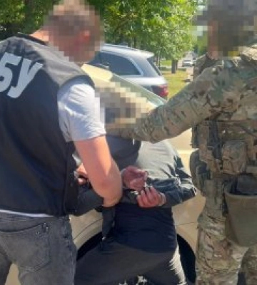 СБУ та Нацполіція викрили в Миколаєві бандитів, які «вибивали» неіснуючі борги СБУ та Нацполіція викрили в Миколаєві бандитів, які «вибивали» неіснуючі борги