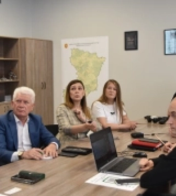 У ЦНАПах Рівненщини запроваджують зручну оплату послуг на місці