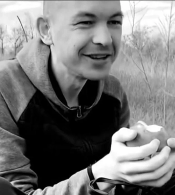 Помер звільнений з полону боєць Шаповалов, який рік мріяв про яблуко
