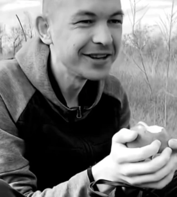 Год мечтал съесть яблоко в плену: умер военный Дмитрий Шаповалов