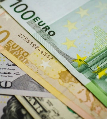 Офіційний курс гривні до євро вперше перетнув позначку 52 грн/EUR1