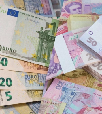 Долар подешевшав, курс євро вперше в історії перевищив рівень 48 гривень