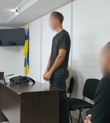 Готовил теракт возле ТЦК в Николаеве: суд отправил в СИЗО 18-летнего парня