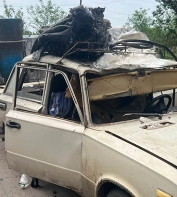 Росіяни вдарили дронами по автобусу та авто на Донеччині: є загиблі