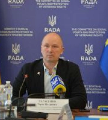 Тарас Тарасенко: Сім’ї загиблих у полоні військовослужбовців теж мають отримувати одноразову виплату від держави в розмірі 15 мільйонів гривень
