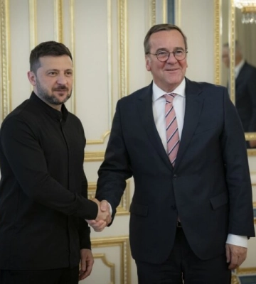 Зеленский сообщил о контратаках ВСУ в Сумской области и результатах визита министра обороны Германии Зеленский сообщил о контратаках ВСУ в Сумской области и результатах визита министра обороны Германии