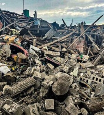 Внаслідок російського удару по Золочеву постраждали 5 людей, серед них дитина. ФОТОрепортаж Внаслідок російського удару по Золочеву постраждали 5 людей, серед них дитина. ФОТОрепортаж