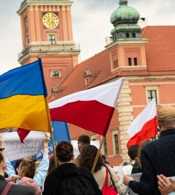 Стало відомо, скільки Польща заробила на українцях за час війни