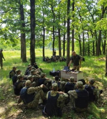 Майбутні воїни України побачили прикордонну службу на Закарпатті зсередини