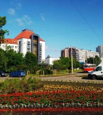 Біля однієї з найбільших пожежних частин України створено сквер, присвячений рятувальникам