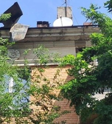 Росіяни обстріляли три райони Дніпропетровщини: поранено чоловіка, пошкоджені підприємства, будинки та автомобілі. ФОТОрепортаж