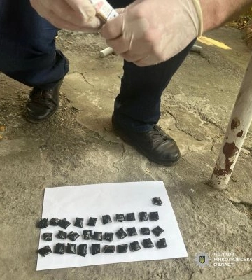 Пакетик у ведмедику: у Миколаєві психотропи ховали в дитячих іграшках