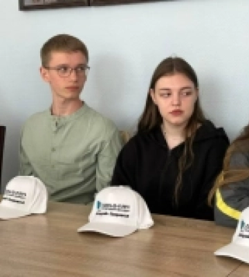 До Шептицького завітали учні з міста Покровськ До Шептицького завітали учні з міста Покровськ