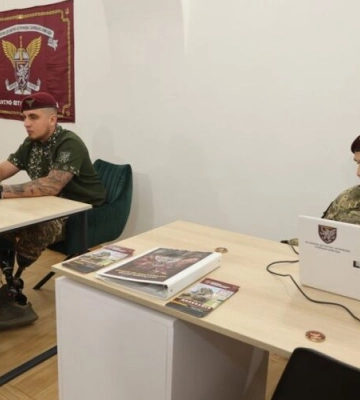 Перший в Україні центр рекрутингу 80-ї Десантно-штурмової бригади запрацював у Львові. Кого набирають