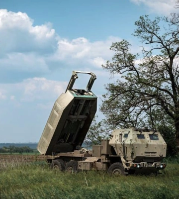 HIMARS вдарив по колоні армії рф в окупованій Макіївці — журналіст HIMARS вдарив по колоні армії рф в окупованій Макіївці — журналіст