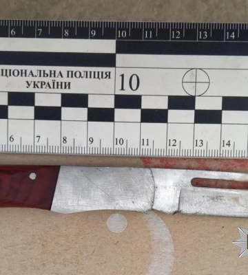 У Рені на вулиці п’яний чоловік зарізав співмешканку