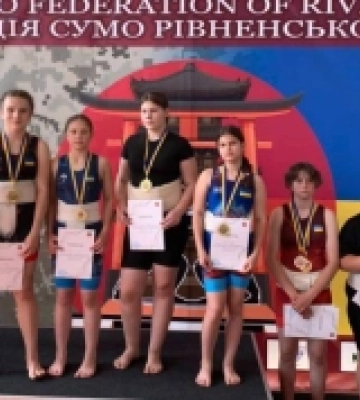 Здолбунівські сумоїсти вибороли право представляти Україну на чемпіонаті Європи Здолбунівські сумоїсти вибороли право представляти Україну на чемпіонаті Європи