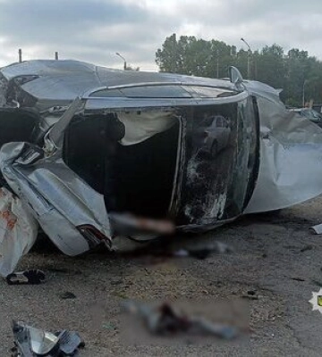 Tesla в’їхала у парковку в Полтаві, постраждали п’ятеро людей. ФОТОрепортаж