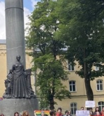 У Львові відбувається акція ЛГБТК-спільноти: фото