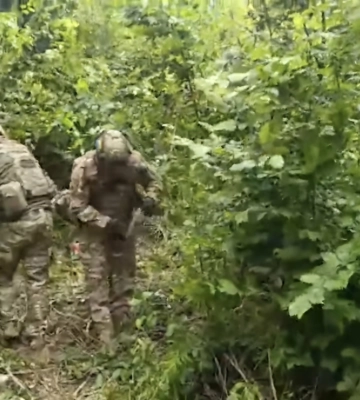 На Рівненщині знешкодили суббоєприпаси від збитої крилатої ракети (ВІДЕО)