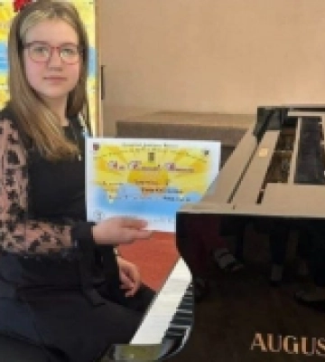 Юна херсонська піаністка здобула «срібло» на міжнародному конкурсі в Румунії