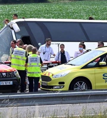 Трагічна ДТП у Франції: в автобусі, який потрапив в аварію, знаходилося 46 студентів з України й 5 викладачів