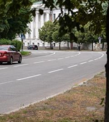 У Полтаві тривають поточні ремонти на десятках вулиць і дворів