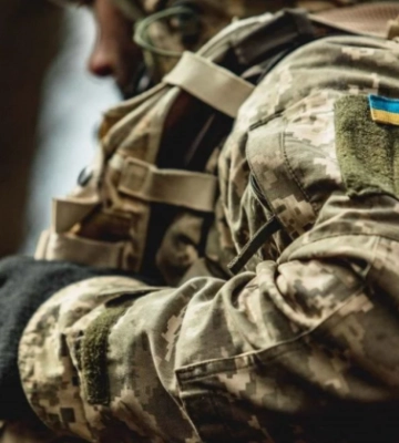 Мобілізований вистрибнув з вантажівки  дорогою на полігон