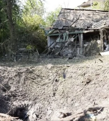 На Русанівських садах російський дрон розтрощив будинок: що врятувало власницю На Русанівських садах російський дрон розтрощив будинок: що врятувало власницю