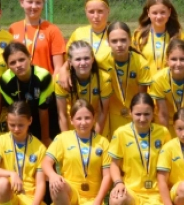 Юні футболістки з Буська вибороли бронзу чемпіонату Львівщини