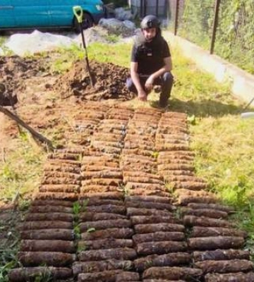 Біля житлового будинку у Львові виявили 138 артилерійських снарядів часів Другої світової