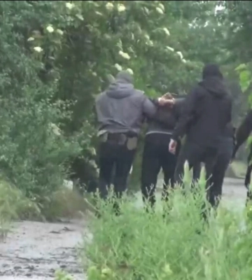 На лівобережжі Херсонщини окупанти незаконно затримали чоловіка за нібито підготовку теракту