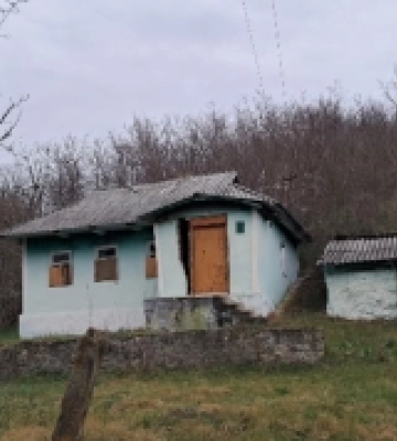 ФОТОФАКТ: покинуті хати над Дністром