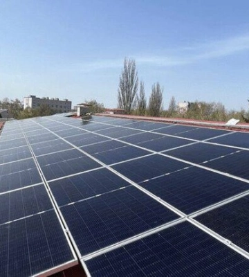 У Дніпрі закупили сонячні електростанції для шкіл удвічі дорожче за ринкову ціну