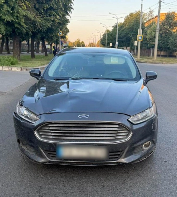 На вулиці Георгія Тарасенка у Харкові автівка сбила насмерть жінку