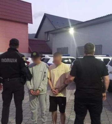 Силой затащили и напоили: на Закарпатье в изнасиловании несовершеннолетней подозревают двух мужчин