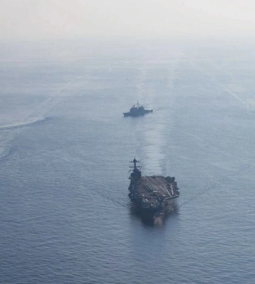 На фоне конфликта на Ближнем Востоке. Авианосец США USS Nimitz отправился на запад из Южно-Китайского моря — Reuters