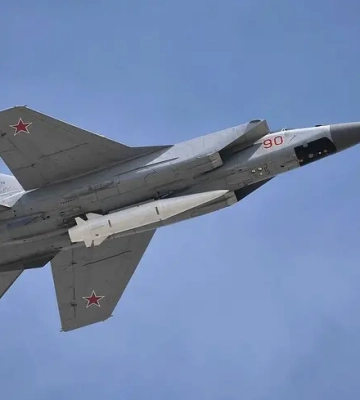 Росіяни підняли в небо МіГ-31К, можлива атака "Кинджалом", швидкісні цілі летять на Київ та в інші регіони Росіяни підняли в небо МіГ-31К, можлива атака "Кинджалом", швидкісні цілі летять на Київ та в інші регіони