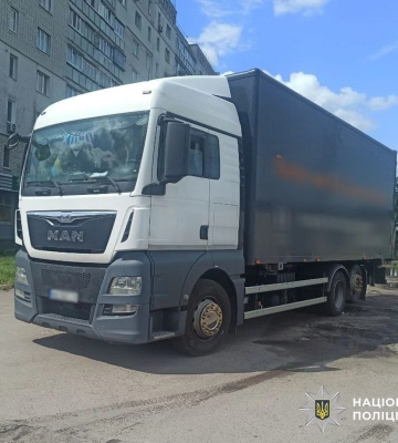 ДТП у Житомирі: вантажівка відправила до реанімації 48-річну жінку