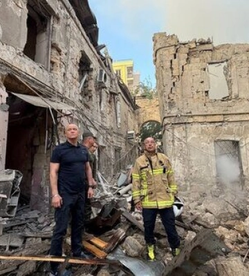 В Одесі ворог поцілив в інклюзивний центр та пошкодив дитячий садок. ФОТОрепортаж