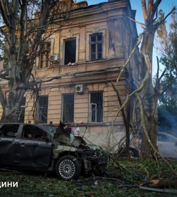 Рятувальники показали наслідки російської атаки на Одесу