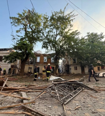 Окупанти дронами на світанку атакували Одесу: пошкоджений інклюзивний центр для дітей, поранені 13 людей