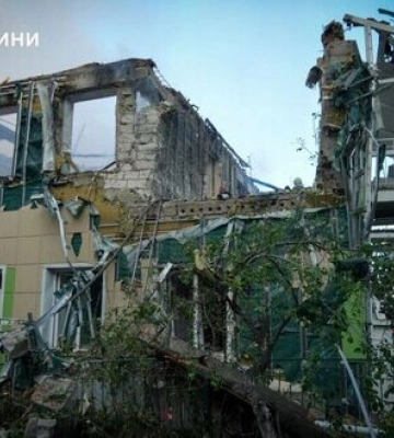 Двух человек ищут под завалами в Одессе