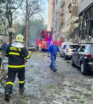 У Києві точно відомо про майже сотню постраждалих. Та їх може стати ще більше
