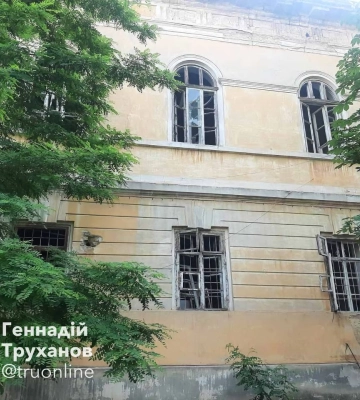 Внаслідок нічної атаки постраждала Одеська міська інфекційна лікарня