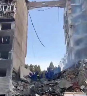 Балістика зайшла настільки глибоко в будинок у Києві, що провалила бетонні перекриття в підвал, - МВС. ВIДЕО
