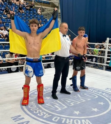 Спортсмен з Олександрії вдруге здобув Кубок світу з кікбоксингу
