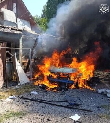 Войска РФ нанесли артиллерийский удар по Никополю: погиб мужчина, двое раненых. ФОТОРЕПОРТАЖ